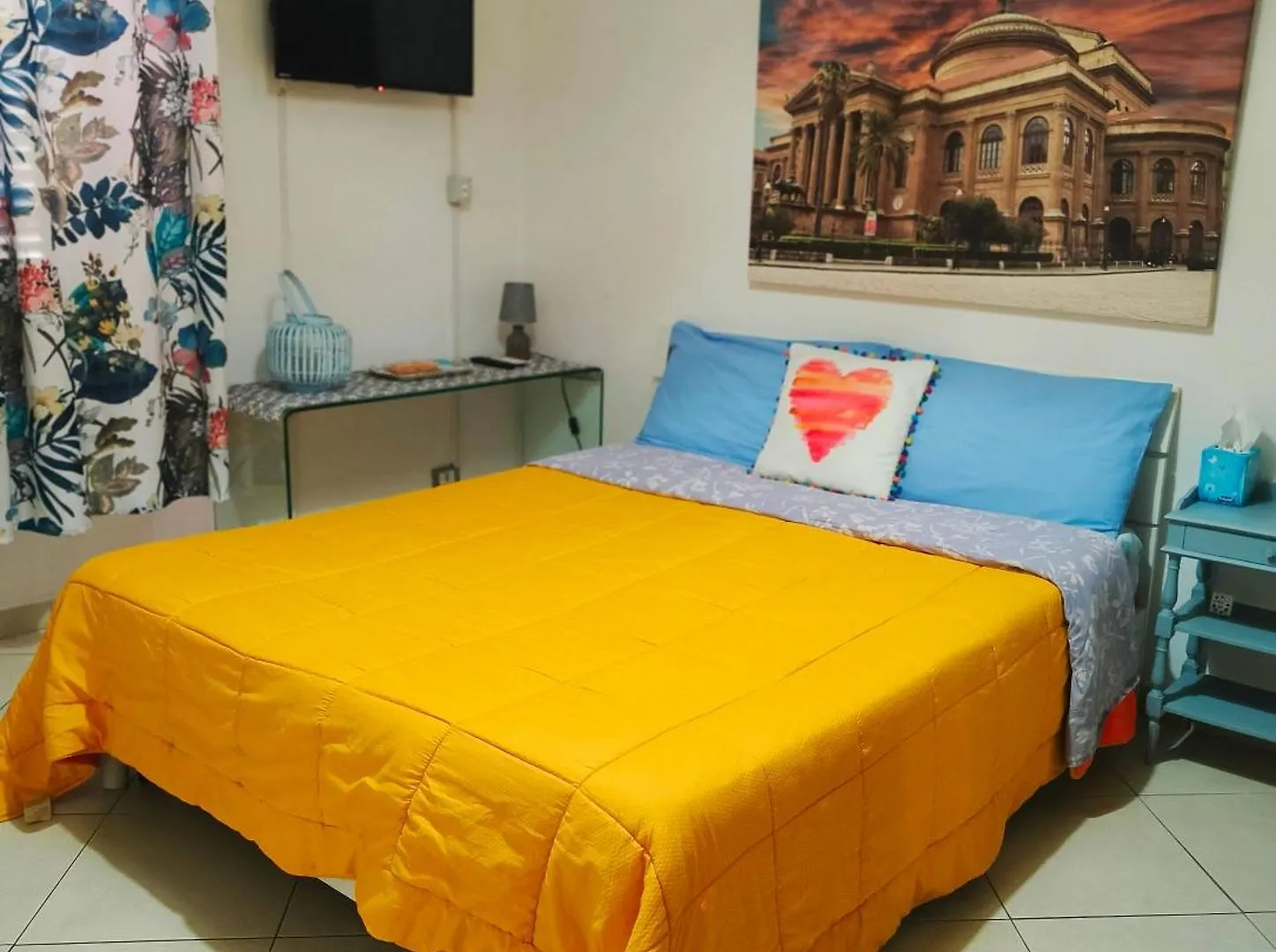 B&B Il Poeta Palermo 2*,  Italy
